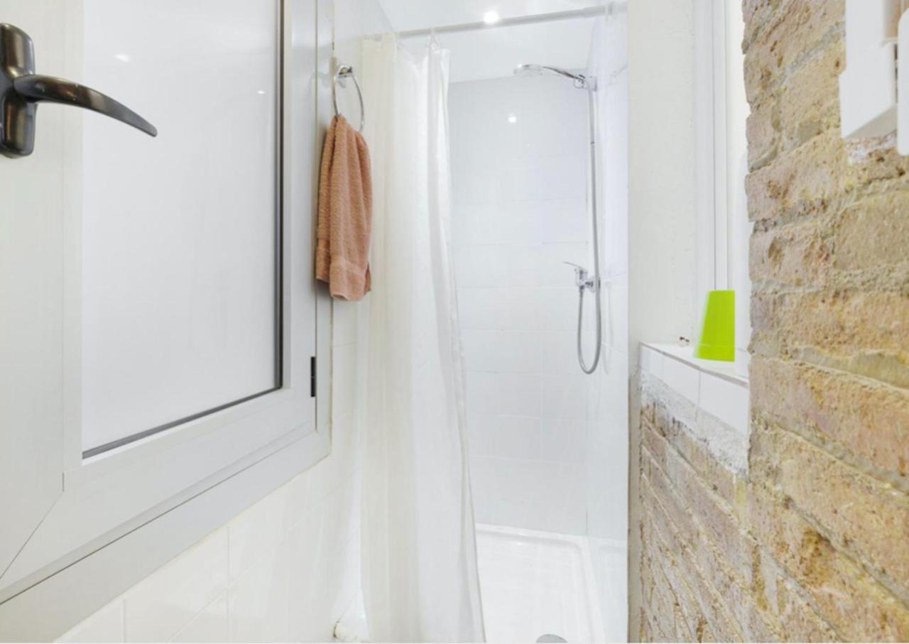 ברצלונה Great Apartment In Sagrada Familia With Balcony מראה חיצוני תמונה