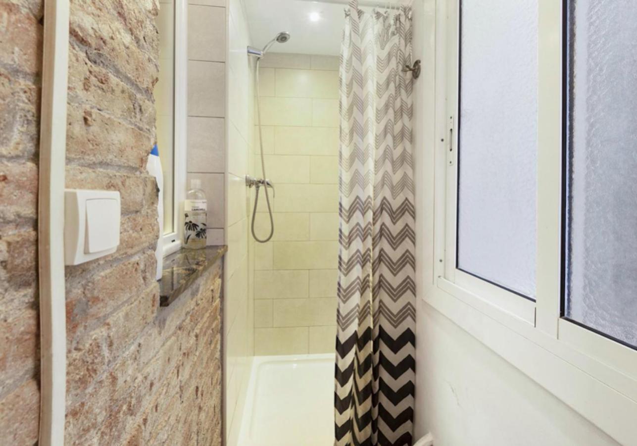 ברצלונה Great Apartment In Sagrada Familia With Balcony מראה חיצוני תמונה