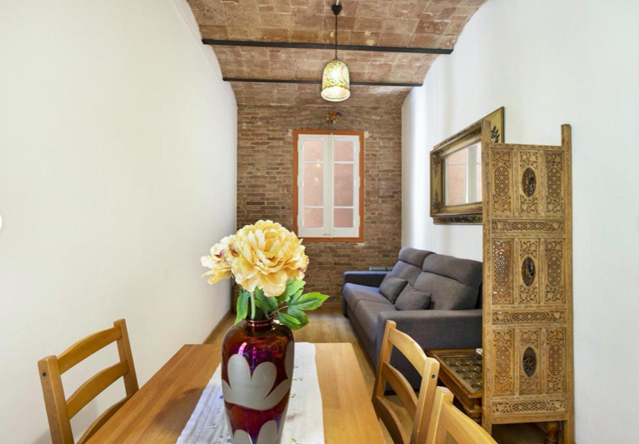 ברצלונה Great Apartment In Sagrada Familia With Balcony מראה חיצוני תמונה